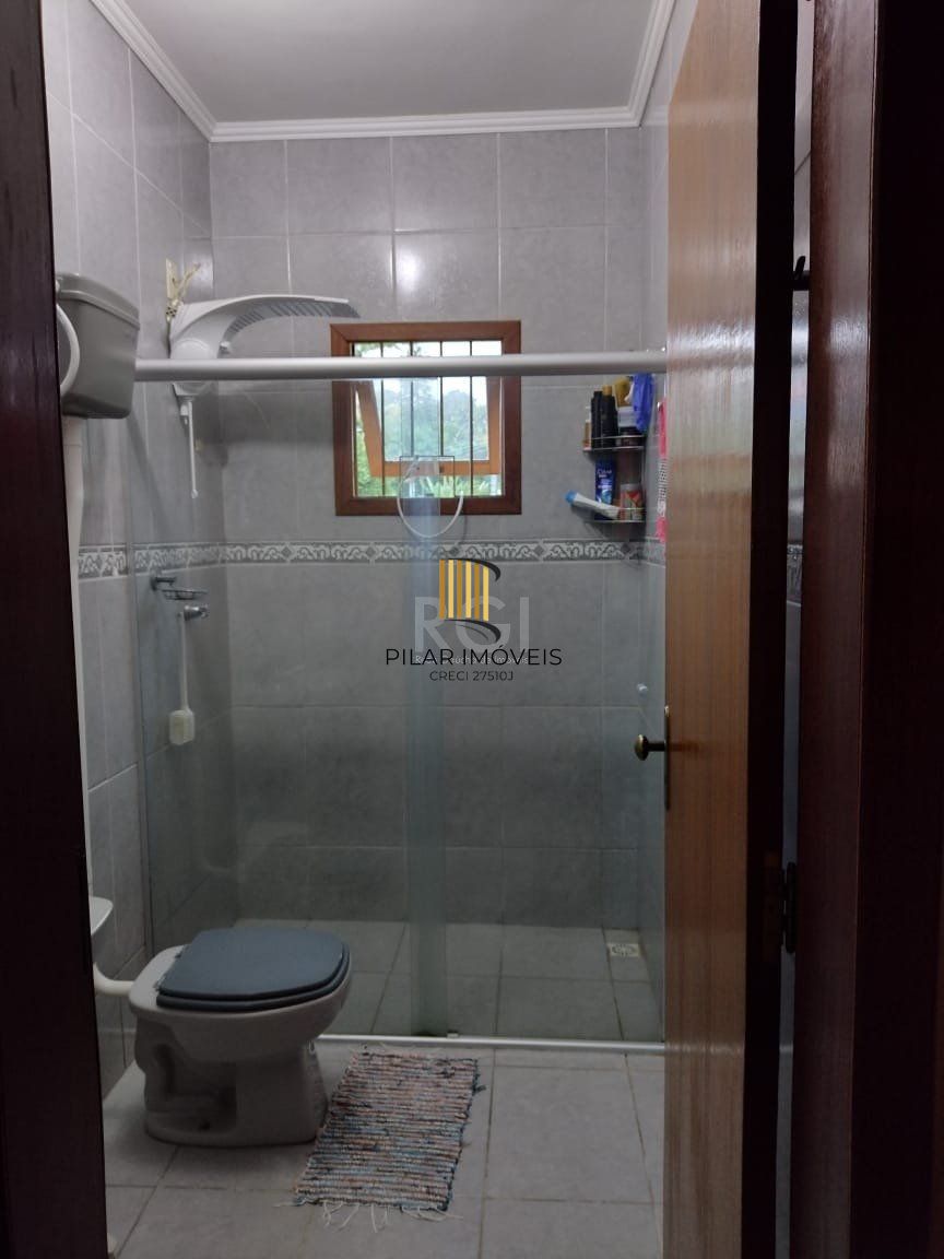 Casa para Venda - 0.18m², 2 dormitórios, sendo 2 suites, 3 vagas - Lomba do Pinheiro