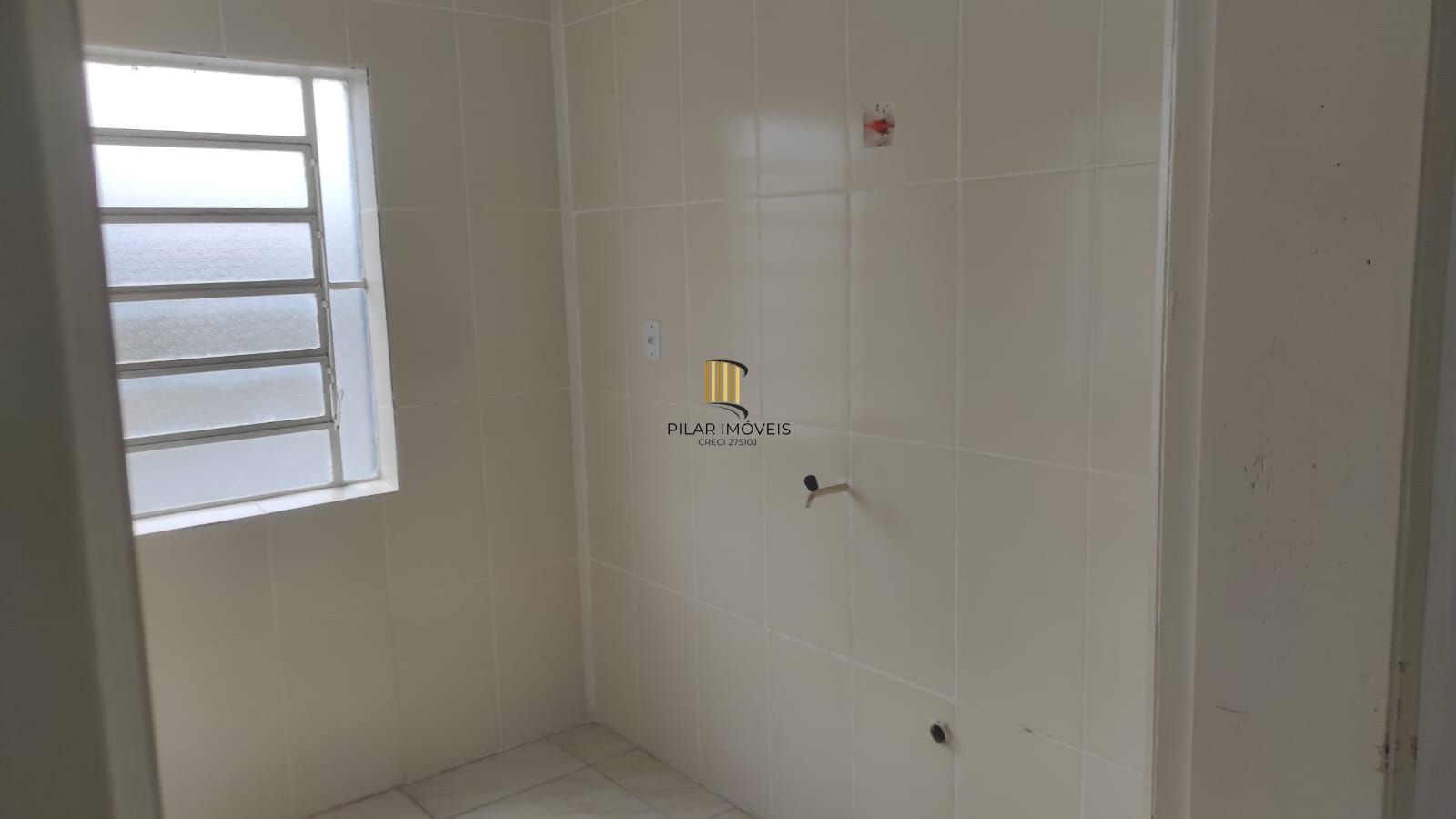 Apartamento rua Dr. Barcelos/ dois dormitorios/ garagem coberta