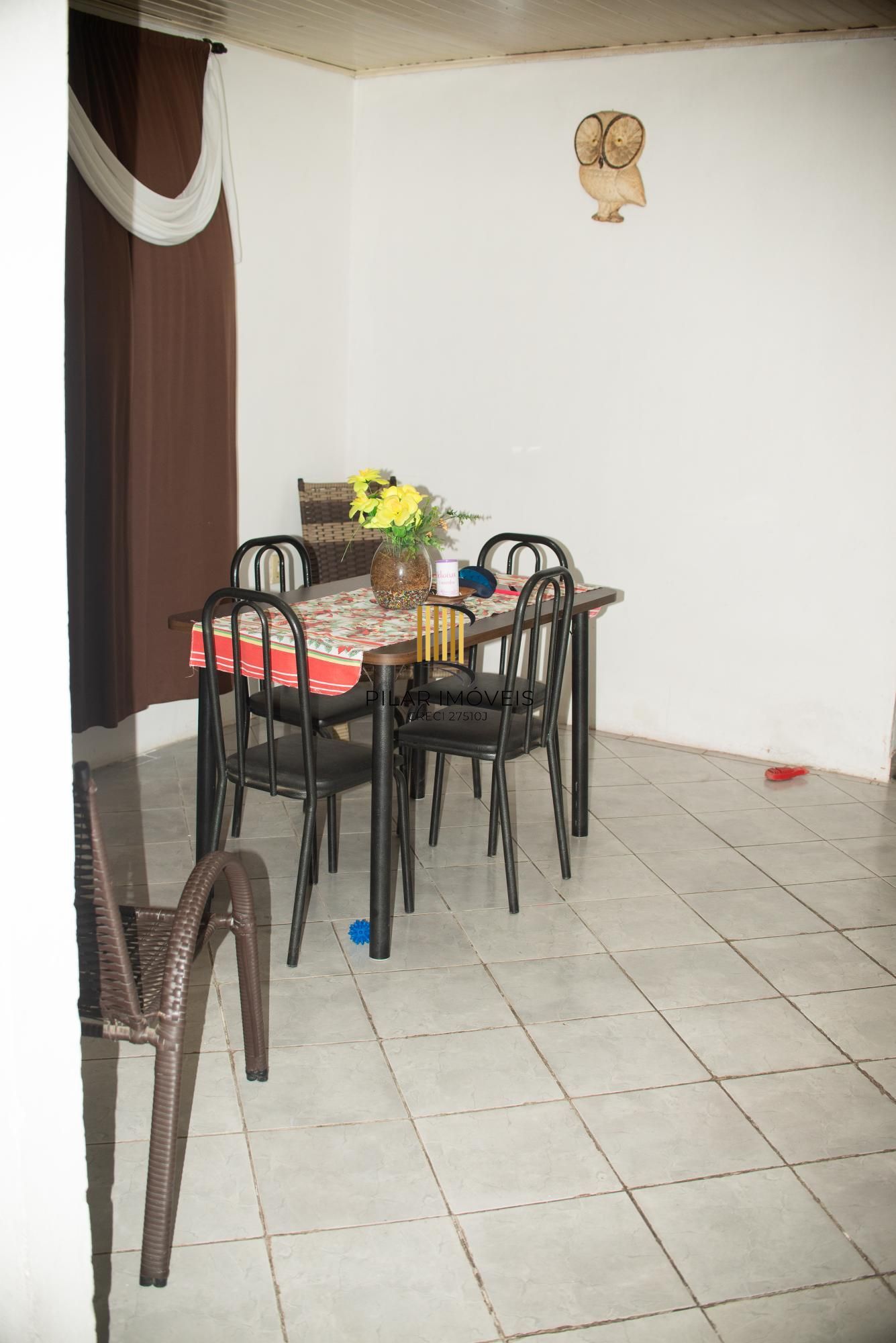 Casa de três dormitóros a venda