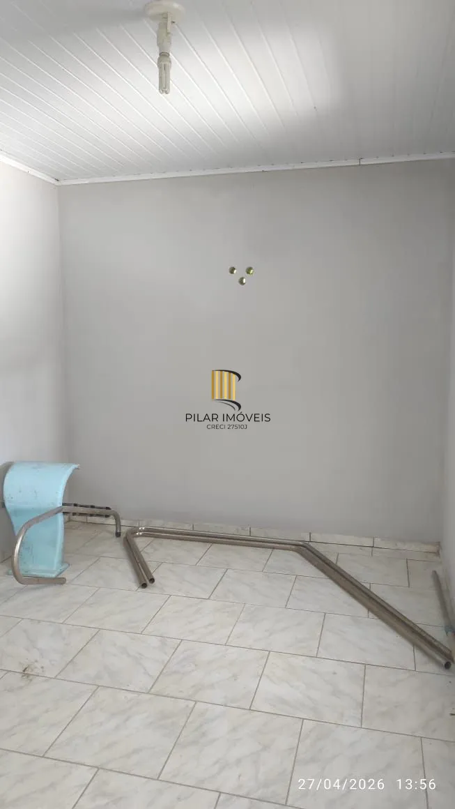 Casa com piscina e salão de festas a venda Canoas / 3 Dormitórios - Pilar Imóveis