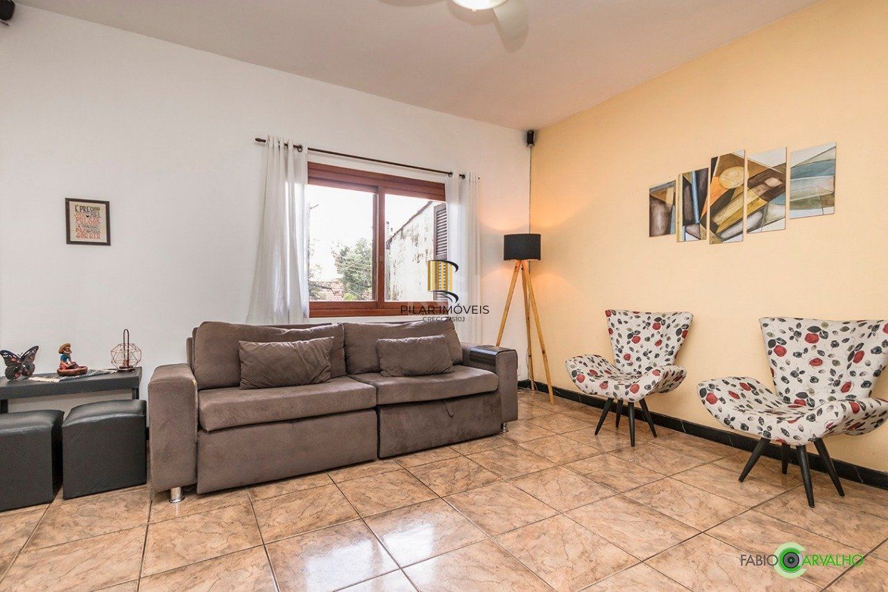 Casa para Venda - 168m², 3 dormitórios, sendo 1 suites, 3 vagas - Medianeira