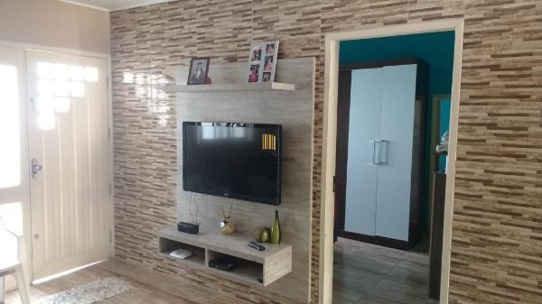 Casa para Venda - 60m², 2 dormitórios, 2 vagas - Maria Regina