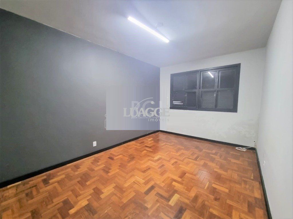 Casa à venda com 4 quartos, 302m² - Foto 18