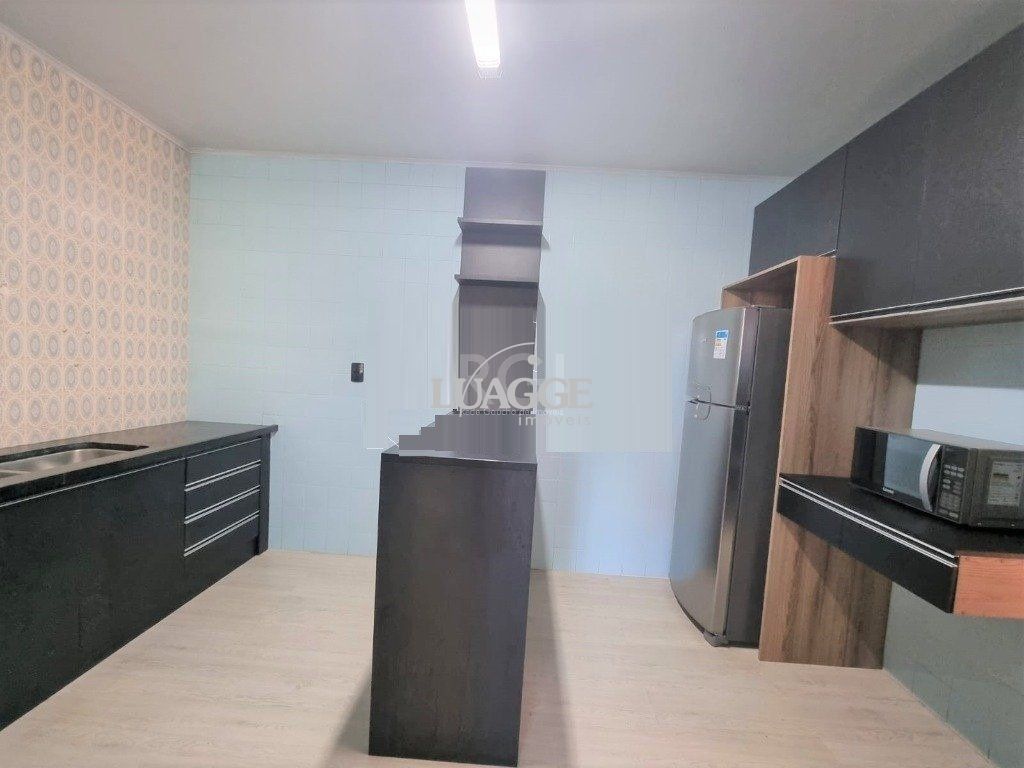 Casa à venda com 4 quartos, 302m² - Foto 9