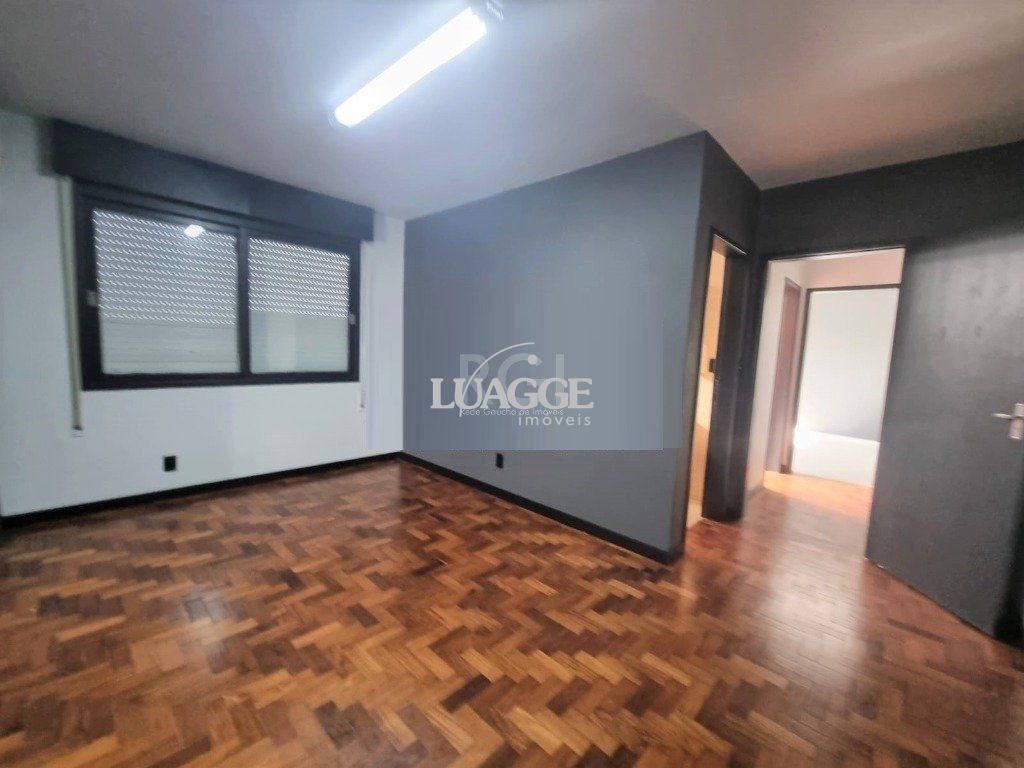 Casa à venda com 4 quartos, 302m² - Foto 4