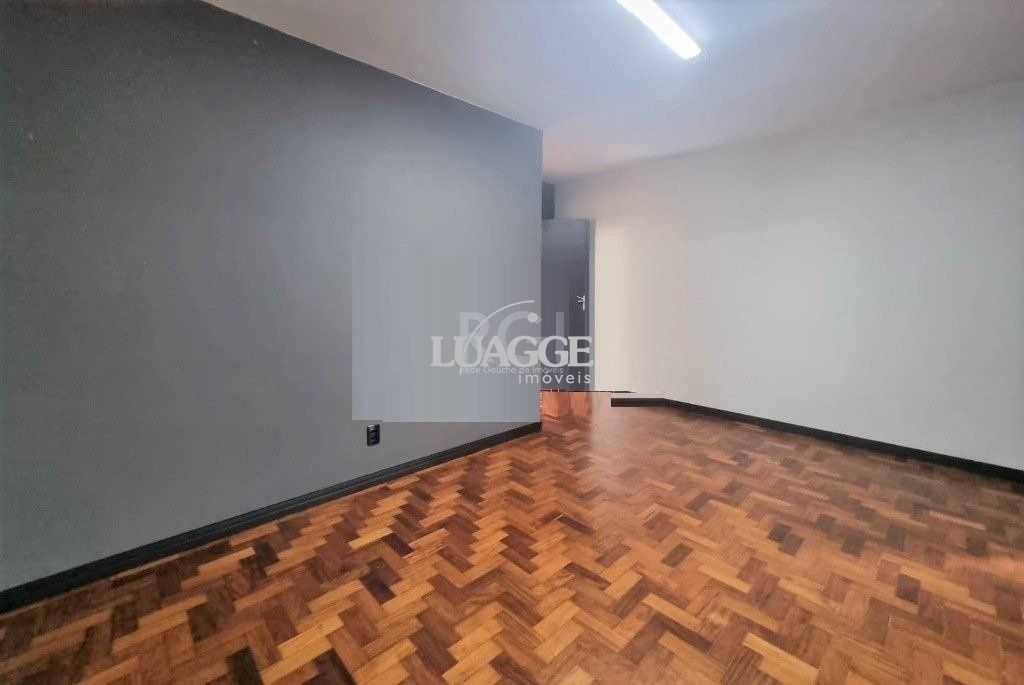 Casa à venda com 4 quartos, 302m² - Foto 3
