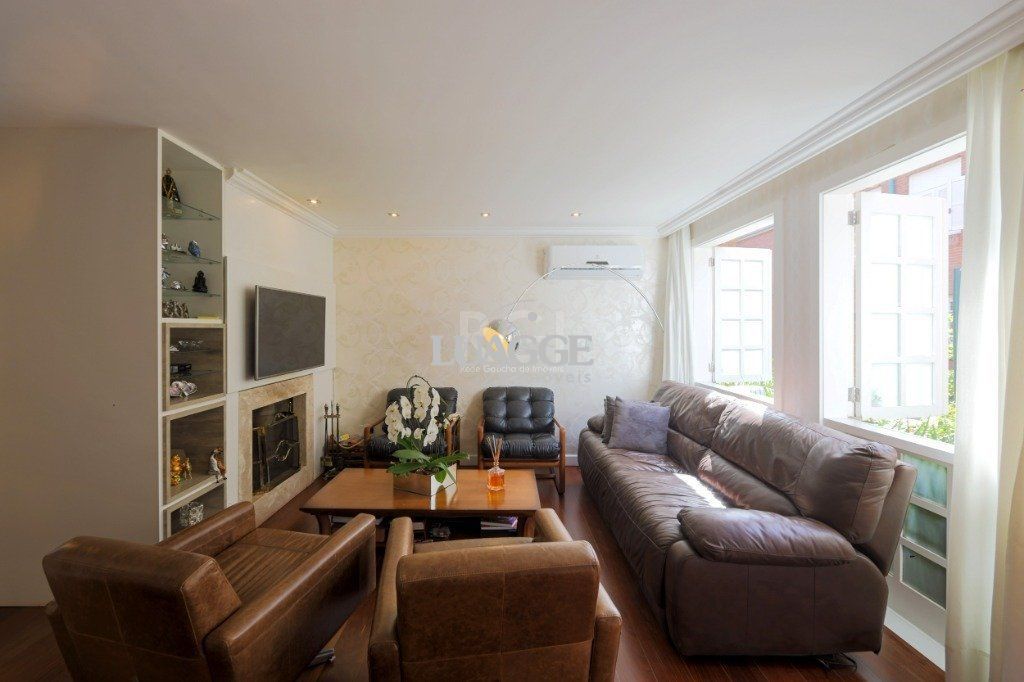 Casa de Condomínio à venda com 3 quartos, 195m² - Foto 4