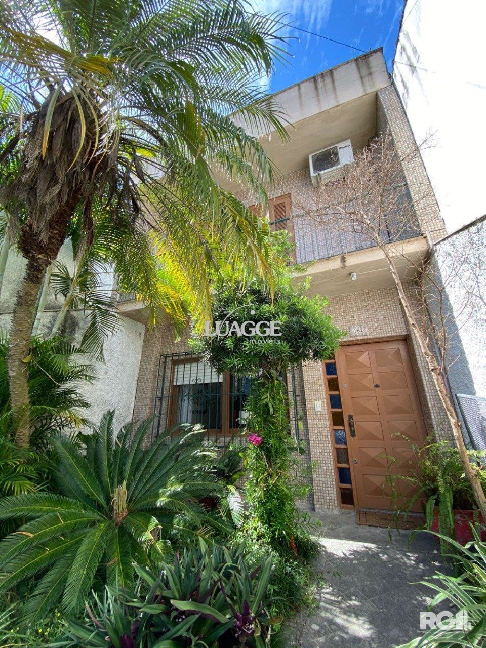 Casa à venda com 3 quartos, 182m² - Foto 1
