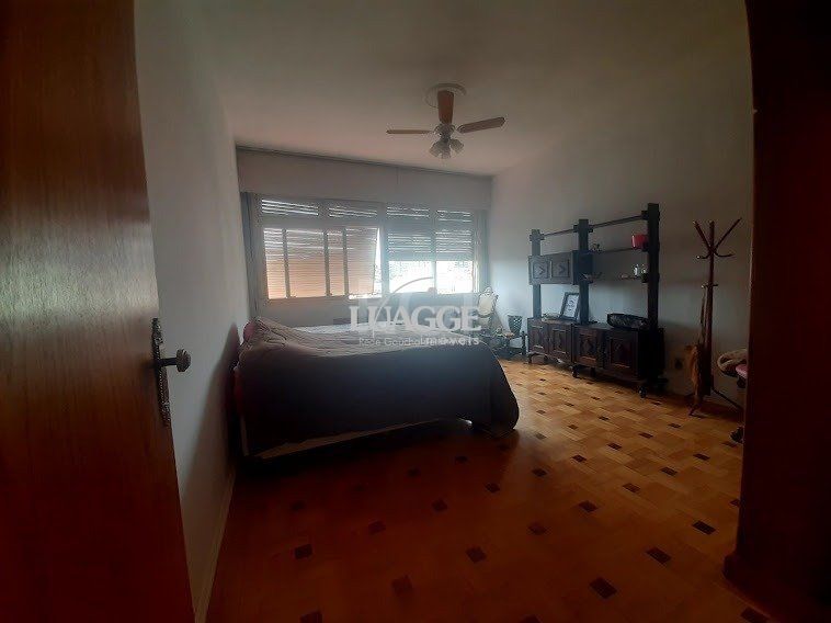 Casa à venda com 3 quartos, 244m² - Foto 8