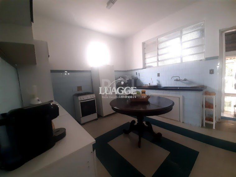 Casa à venda com 3 quartos, 244m² - Foto 19