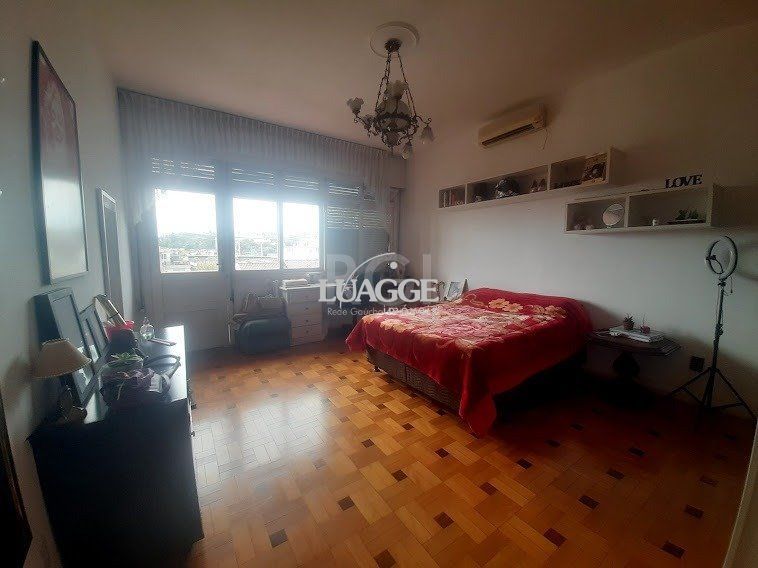 Casa à venda com 3 quartos, 244m² - Foto 10