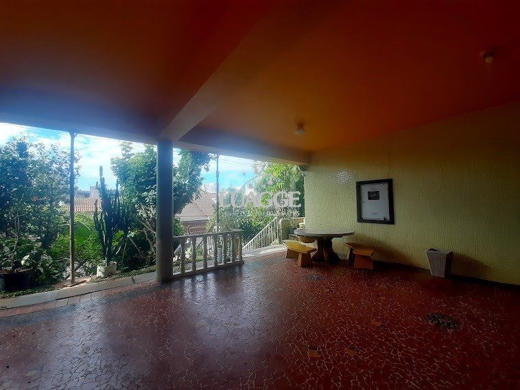 Casa à venda com 3 quartos, 244m² - Foto 30