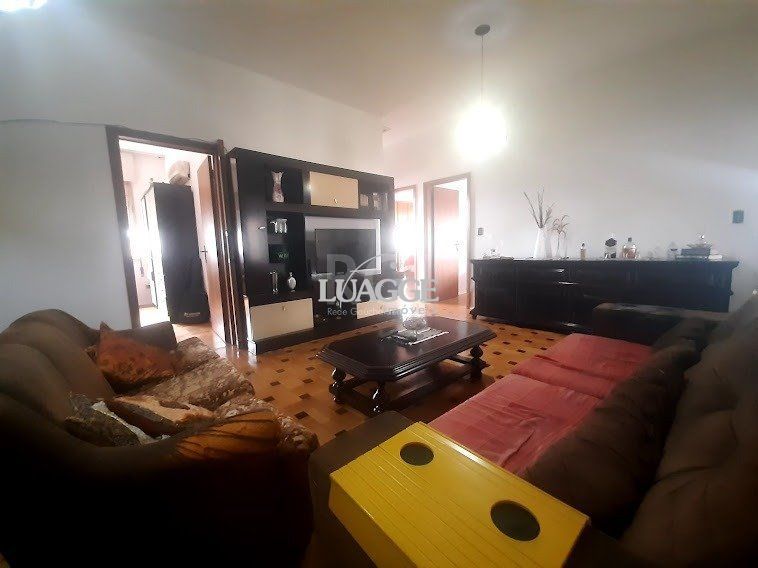 Casa à venda com 3 quartos, 244m² - Foto 17
