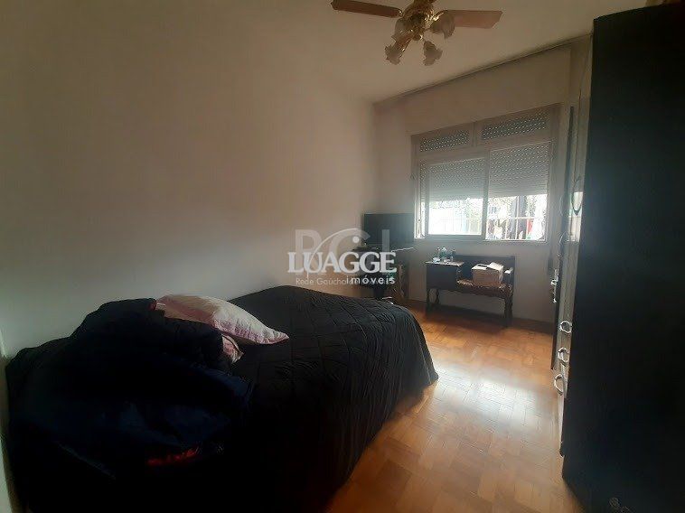 Casa à venda com 3 quartos, 244m² - Foto 12
