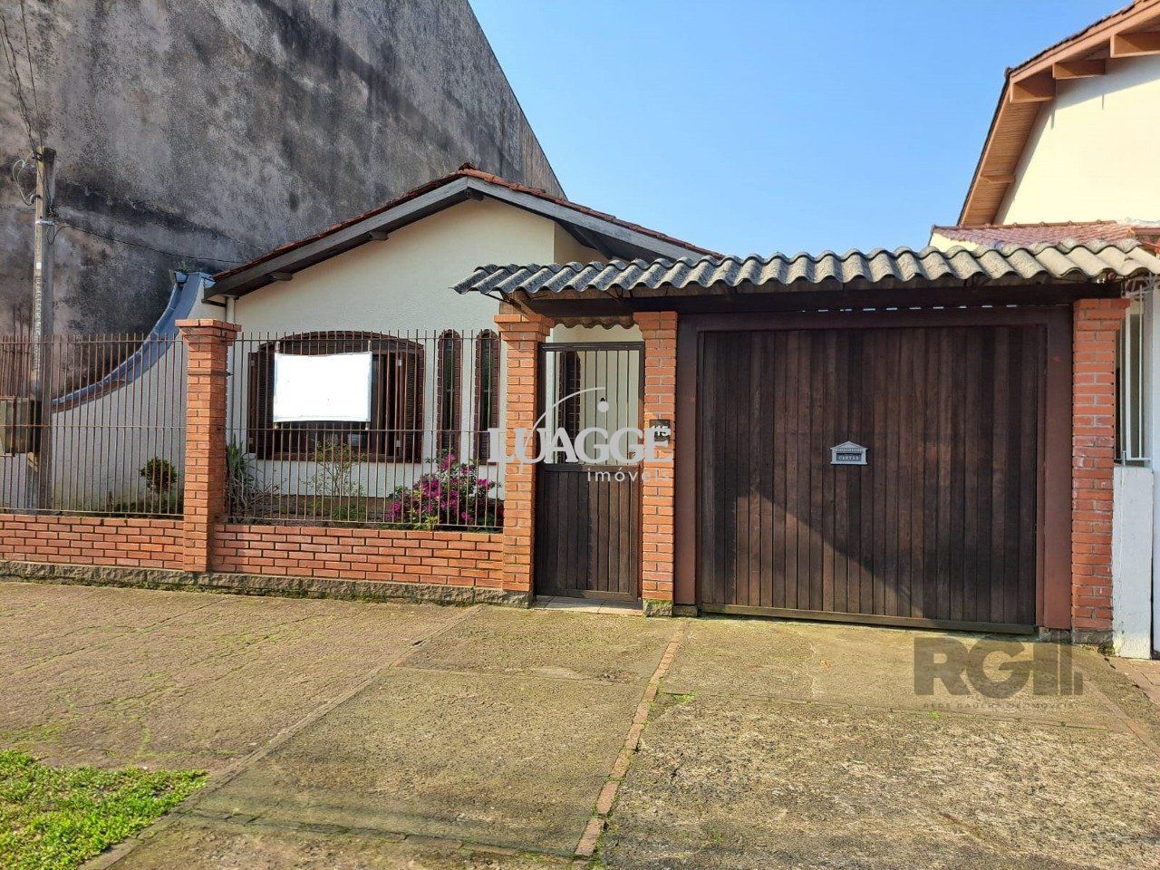 Casa à venda com 3 quartos, 144m² - Foto 1