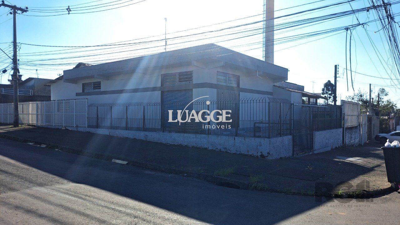 Depósito-Galpão-Armazém à venda, 151m² - Foto 1
