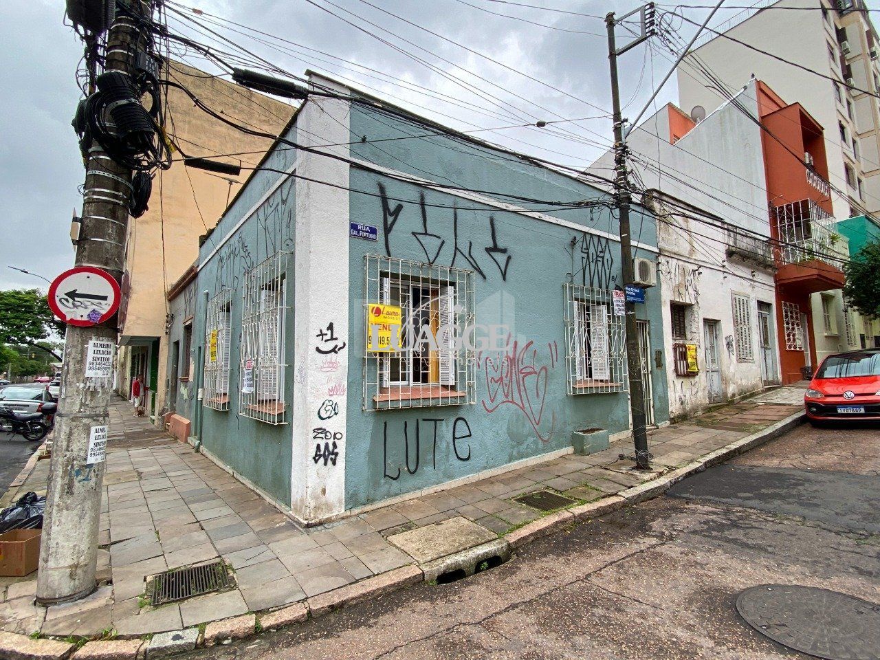 Casa à venda com 2 quartos, 66m² - Foto 1