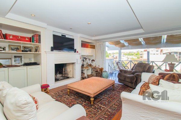 Casa à venda com 3 quartos, 397m² - Foto 1