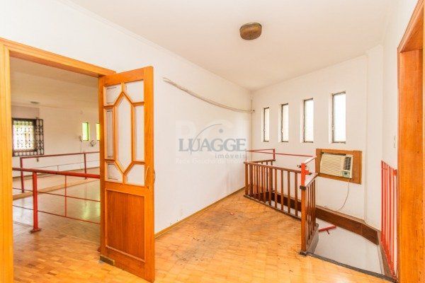 Casa à venda com 3 quartos, 408m² - Foto 8