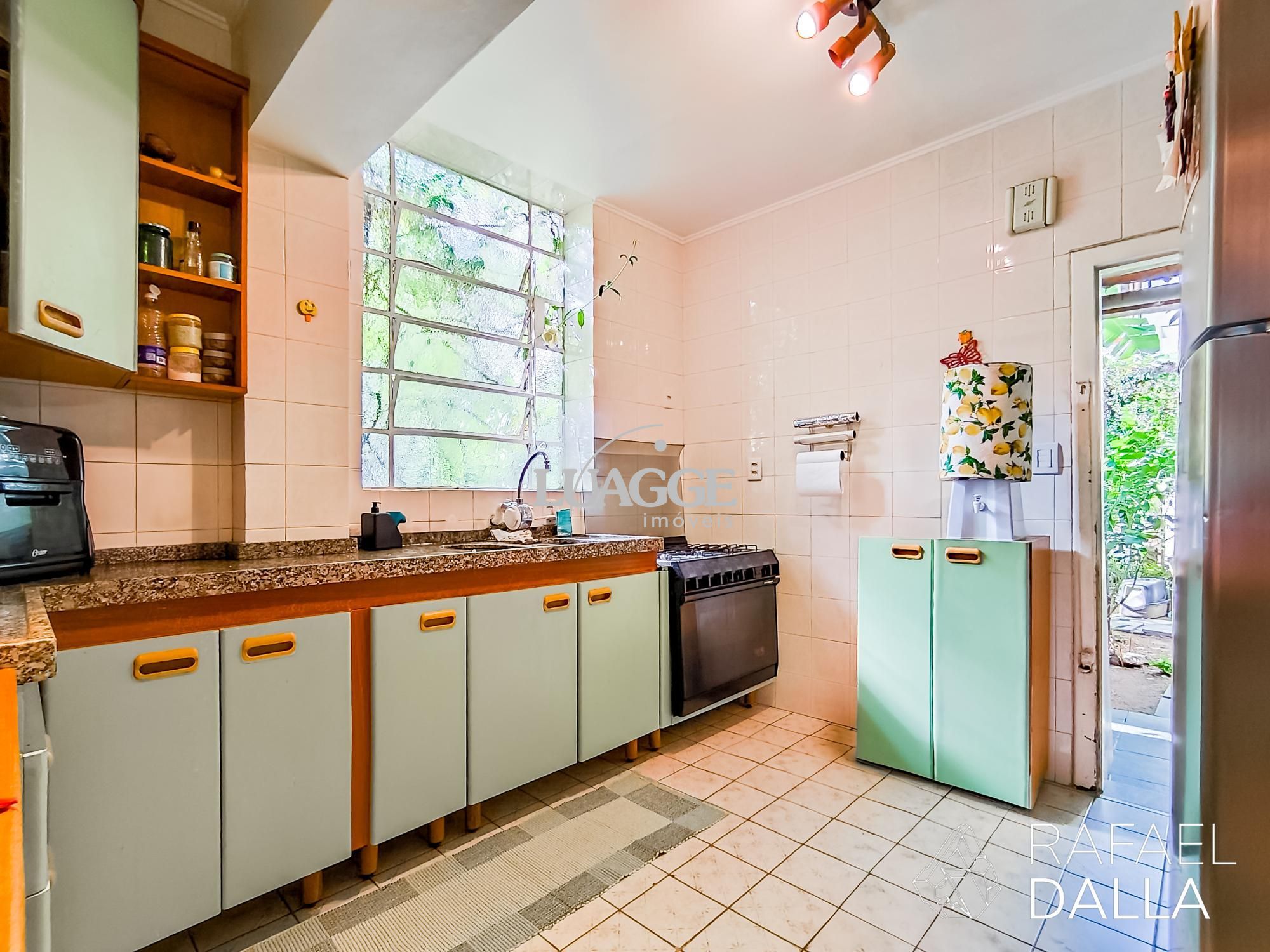 Casa à venda com 4 quartos, 210m² - Foto 14