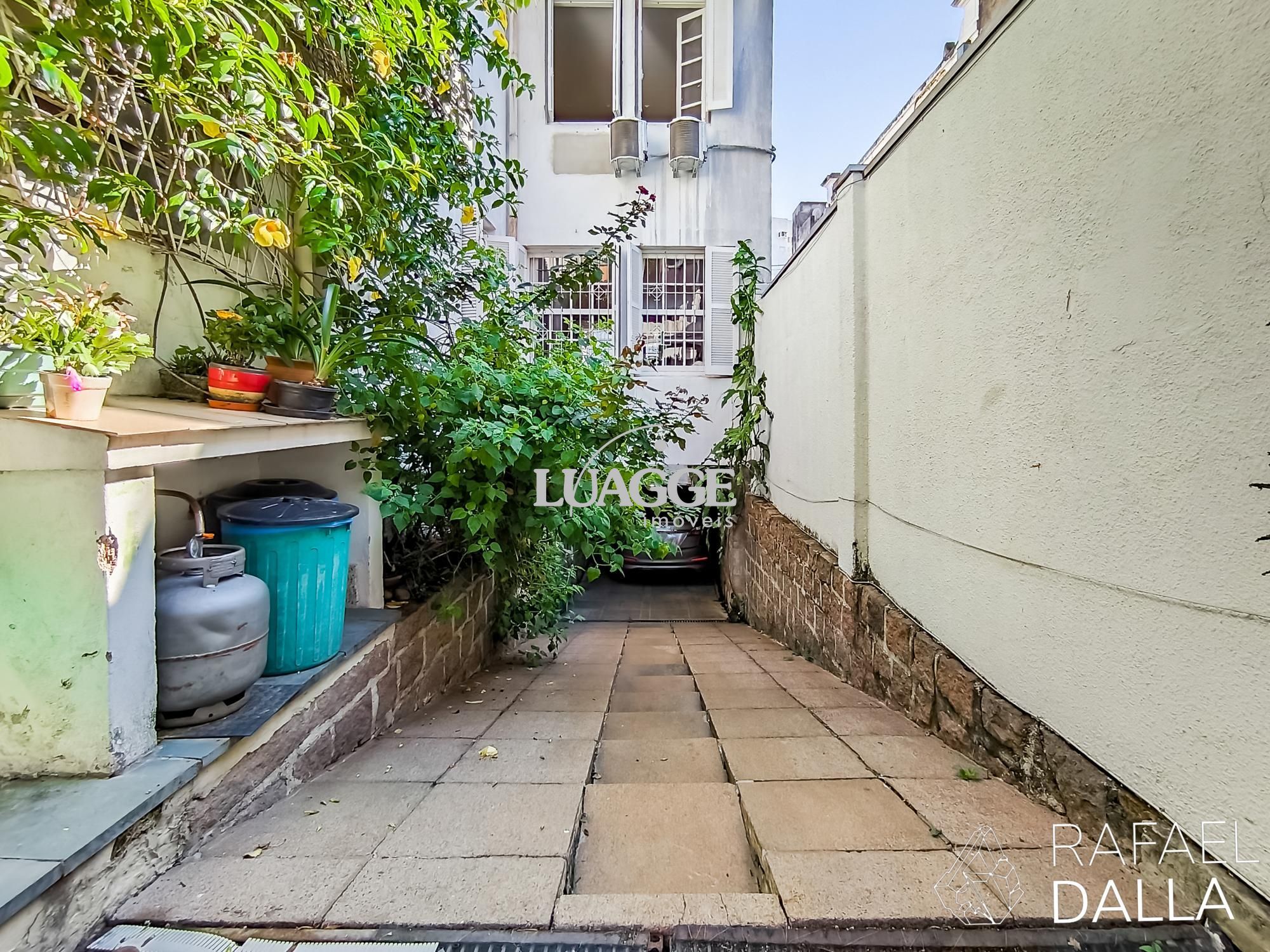 Casa à venda com 4 quartos, 210m² - Foto 17