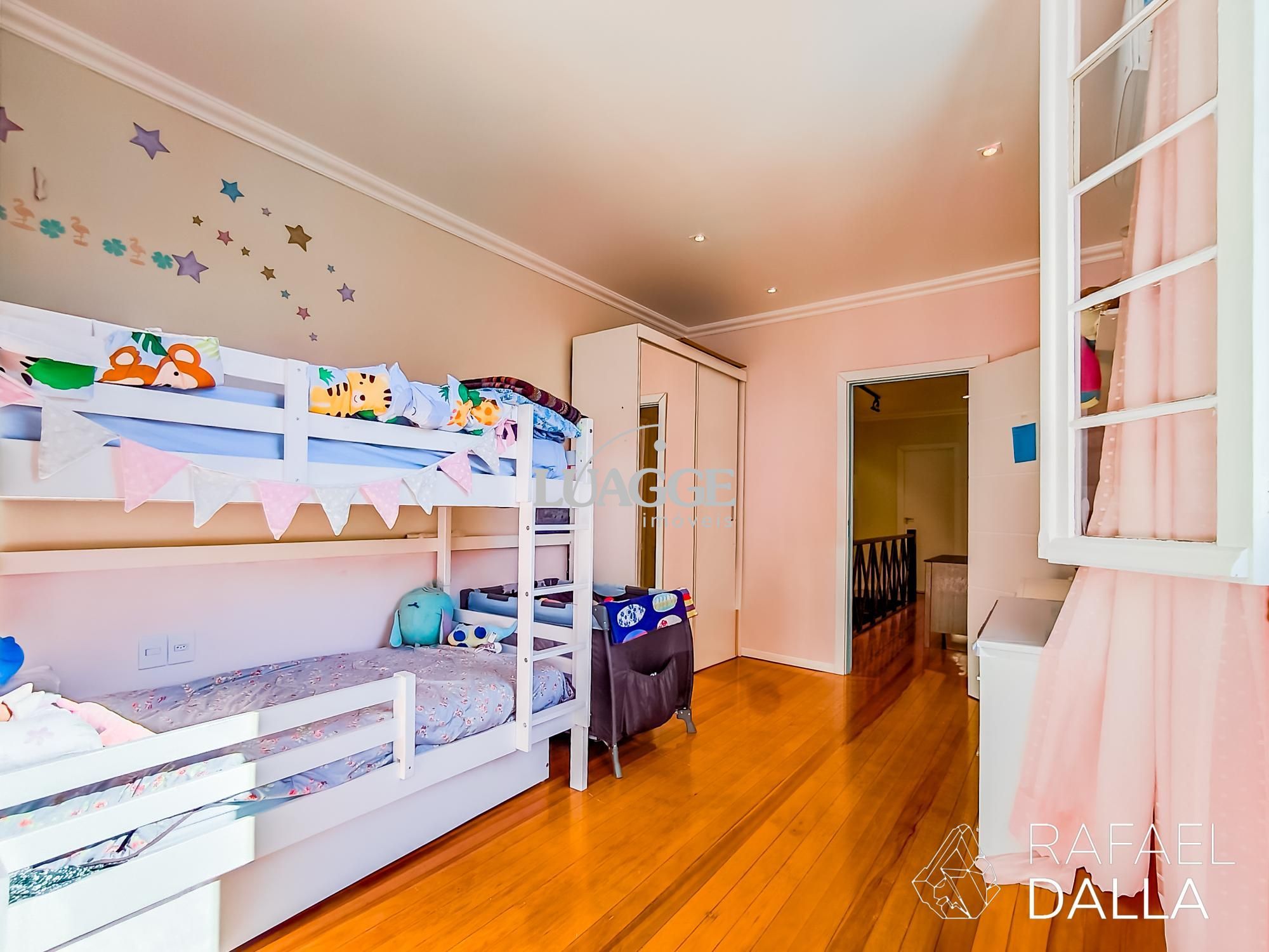 Casa à venda com 4 quartos, 210m² - Foto 44