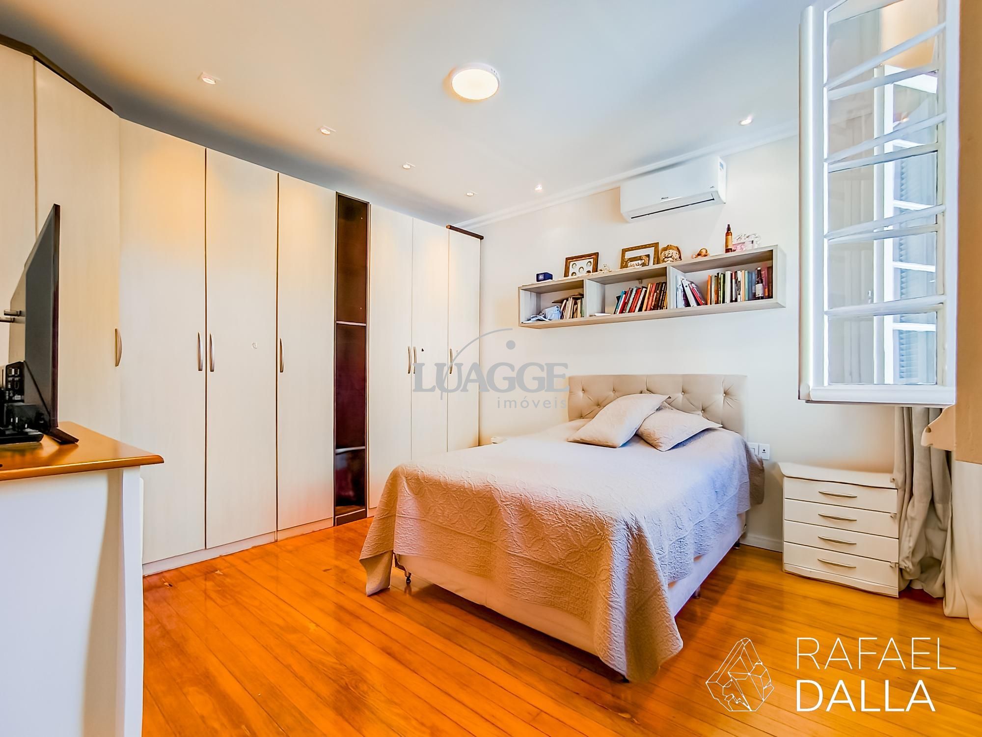 Casa à venda com 4 quartos, 210m² - Foto 37