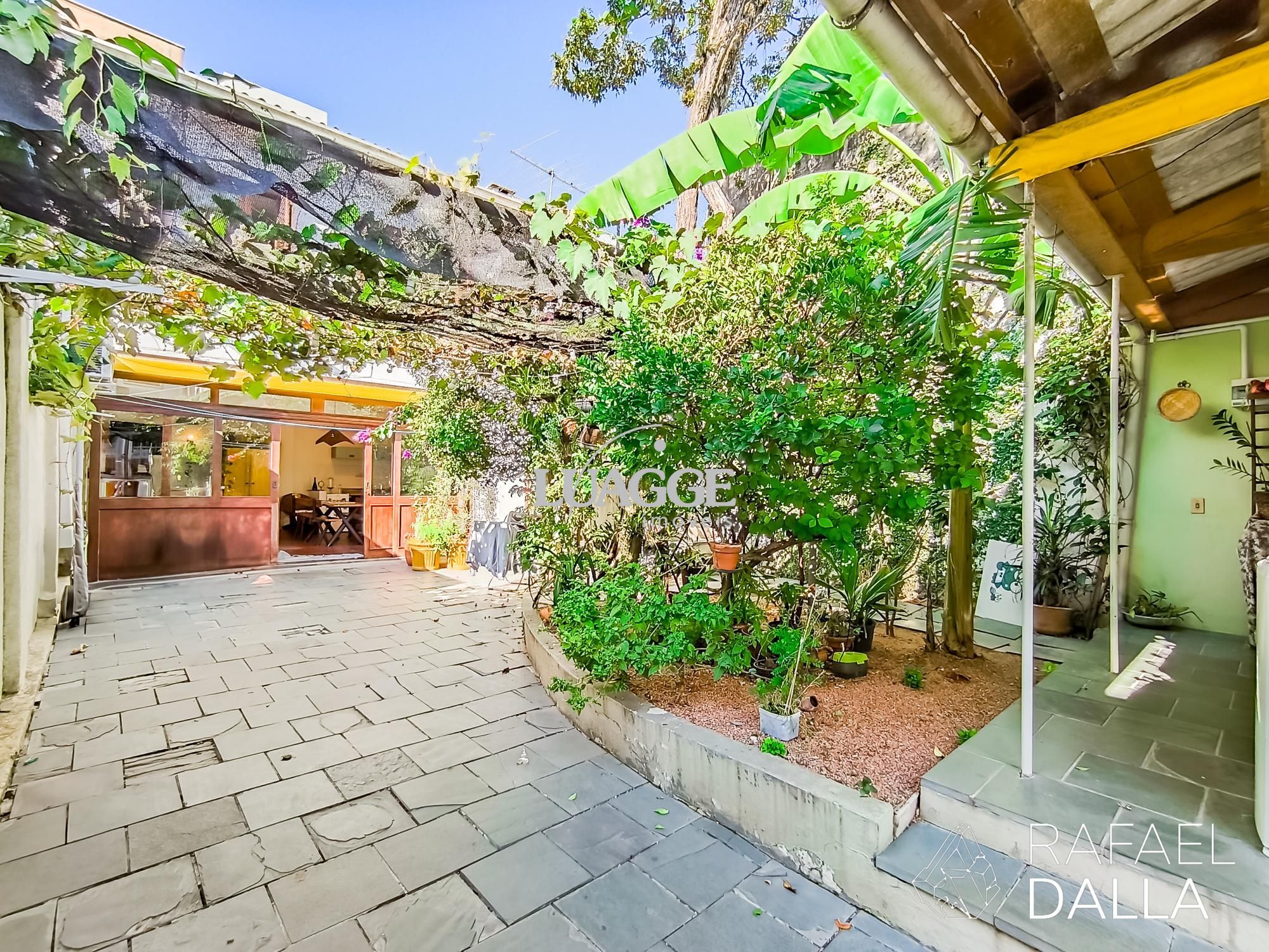 Casa à venda com 4 quartos, 210m² - Foto 16