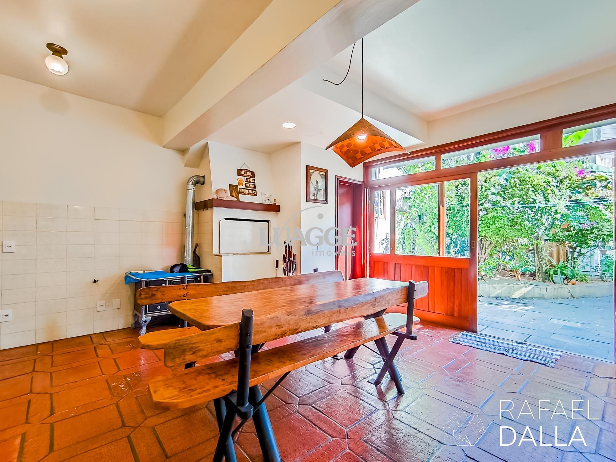 Casa à venda com 4 quartos, 210m² - Foto 22