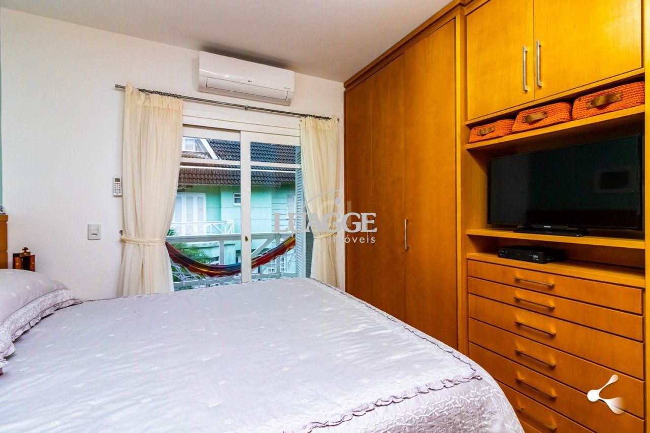 Casa de Condomínio à venda com 4 quartos, 196m² - Foto 34