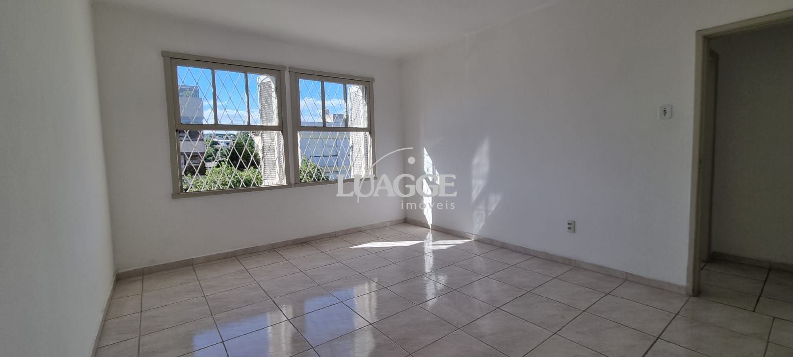 Apartamento à venda com 3 quartos, 108m² - Foto 4