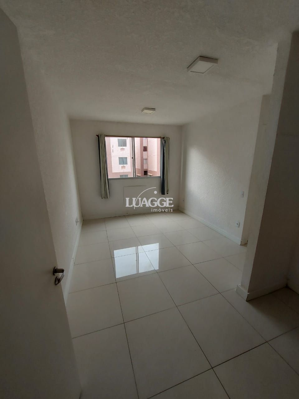 Apartamento à venda com 2 quartos, 40m² - Foto 1