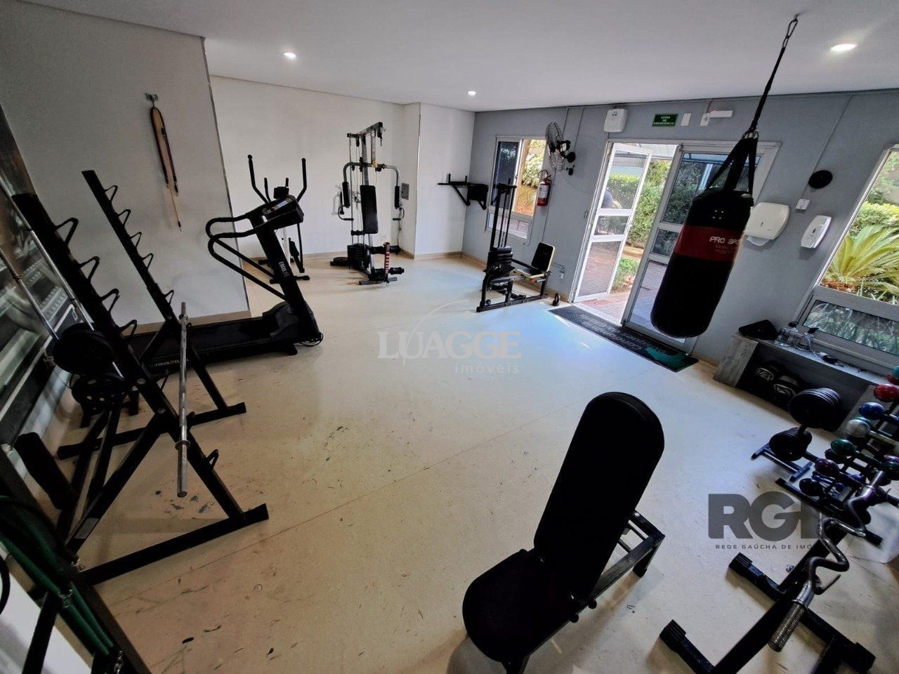 Apartamento à venda com 2 quartos, 50m² - Foto 32