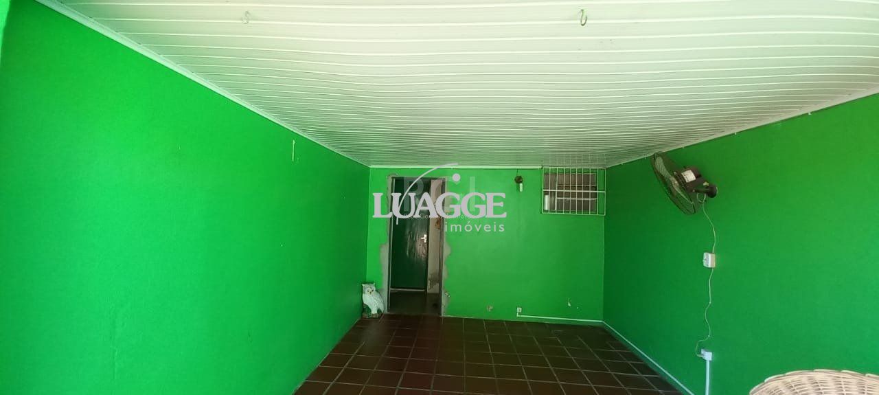 Casa à venda com 5 quartos, 338m² - Foto 5