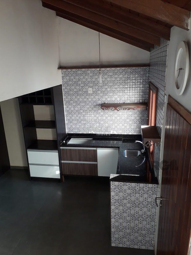 Casa à venda com 2 quartos, 82m² - Foto 3