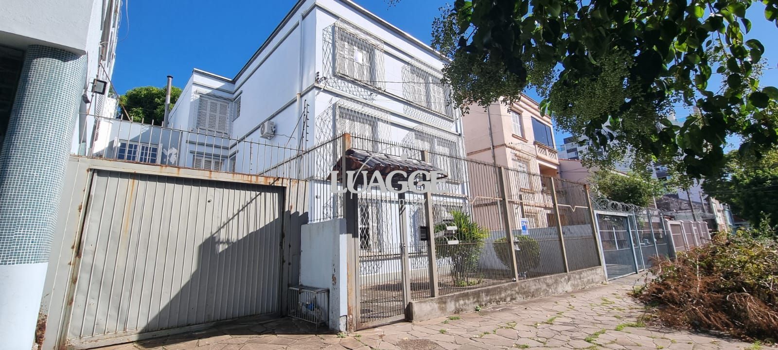 Apartamento à venda com 3 quartos, 108m² - Foto 2