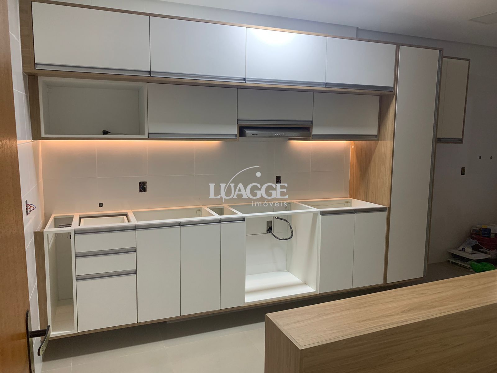 Apartamento à venda com 2 quartos, 94m² - Foto 3