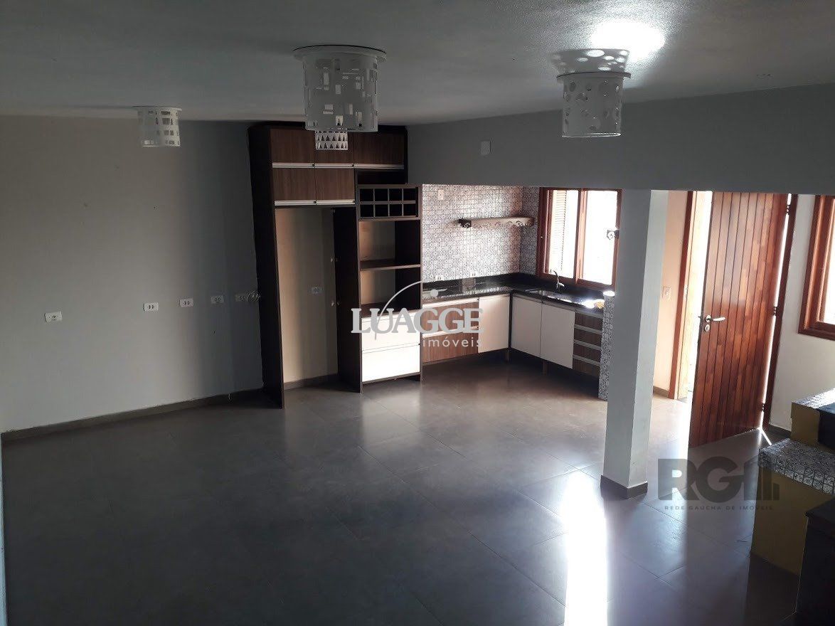 Casa à venda com 2 quartos, 82m² - Foto 1