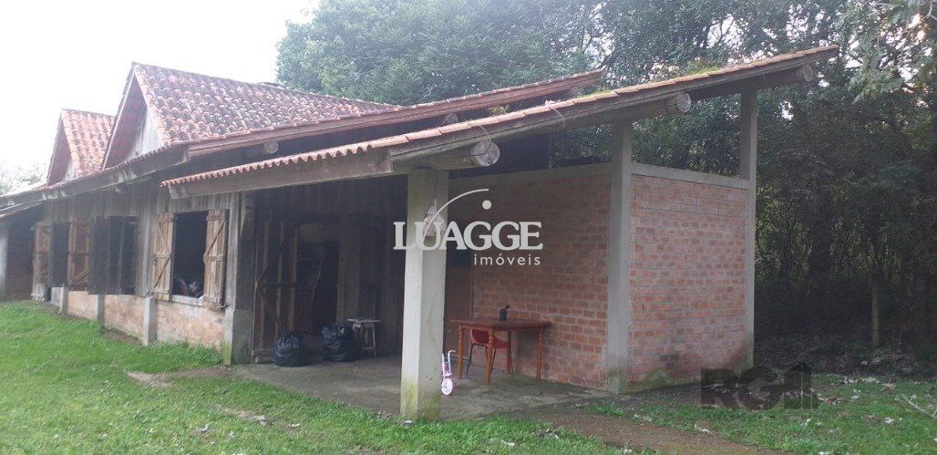 Sítio à venda com 3 quartos, 251m² - Foto 2