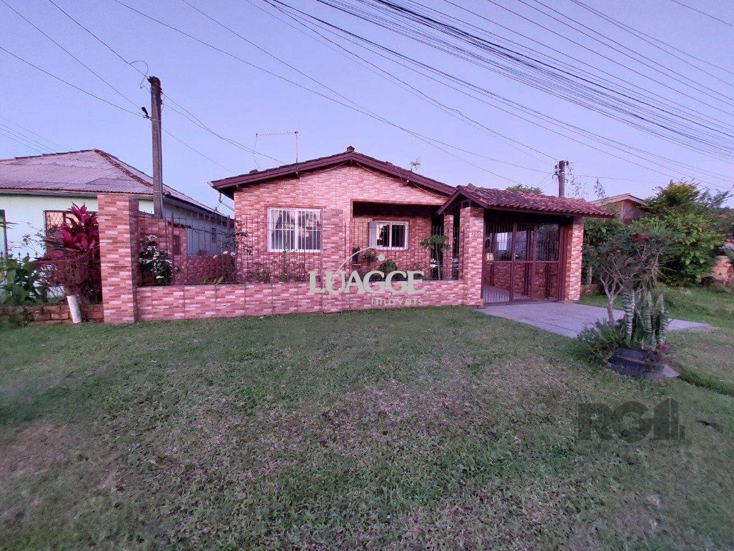 Casa à venda com 3 quartos, 152m² - Foto 1