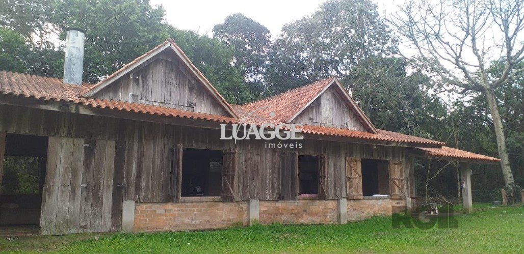 Sítio à venda com 3 quartos, 251m² - Foto 1