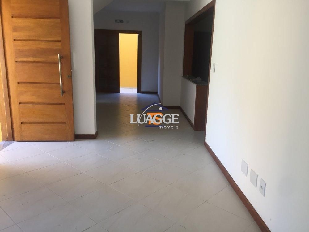 Casa à venda com 2 quartos, 166m² - Foto 4