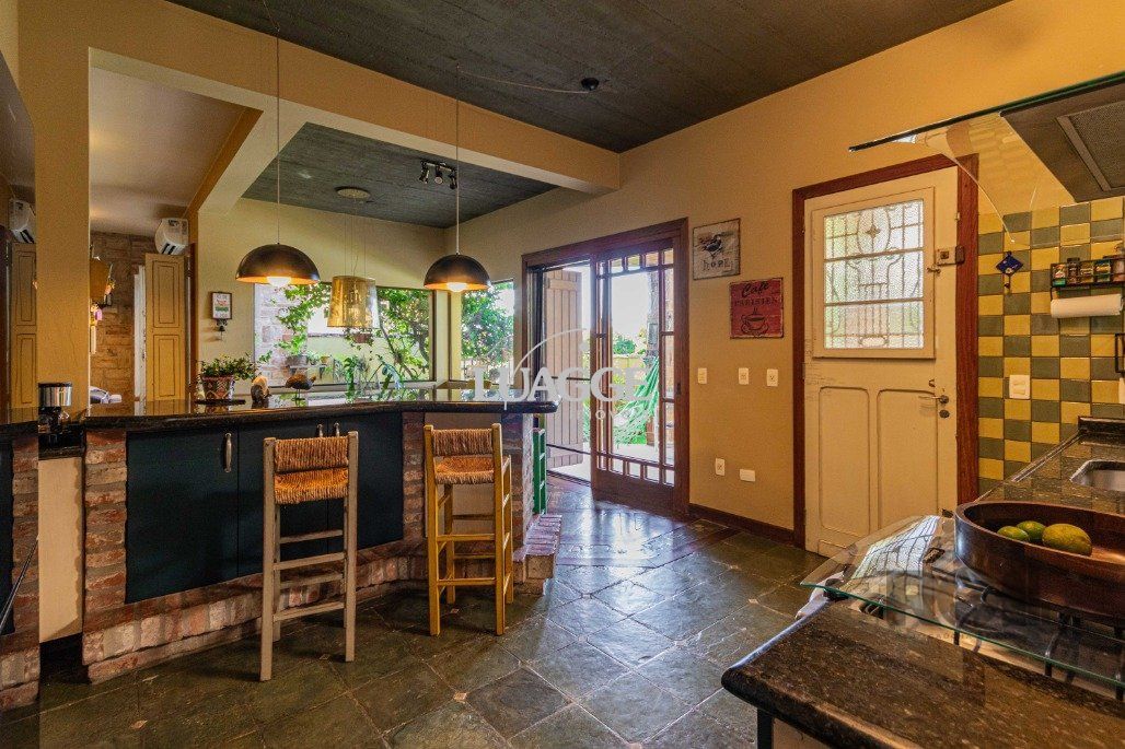 Casa à venda com 4 quartos, 342m² - Foto 19