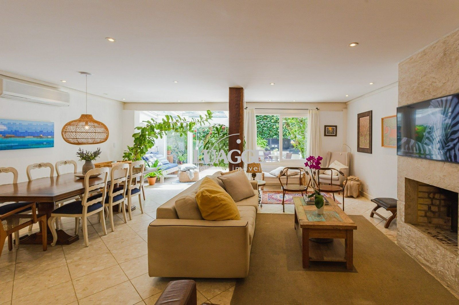 Casa de Condomínio à venda com 3 quartos, 265m² - Foto 1