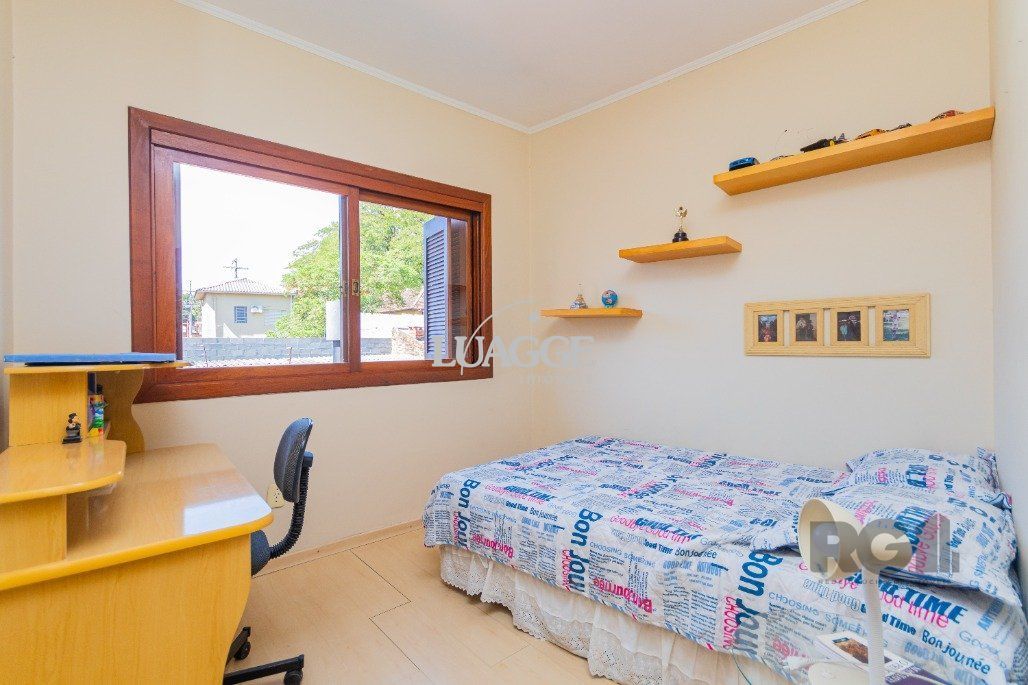 Casa à venda com 4 quartos, 215m² - Foto 22