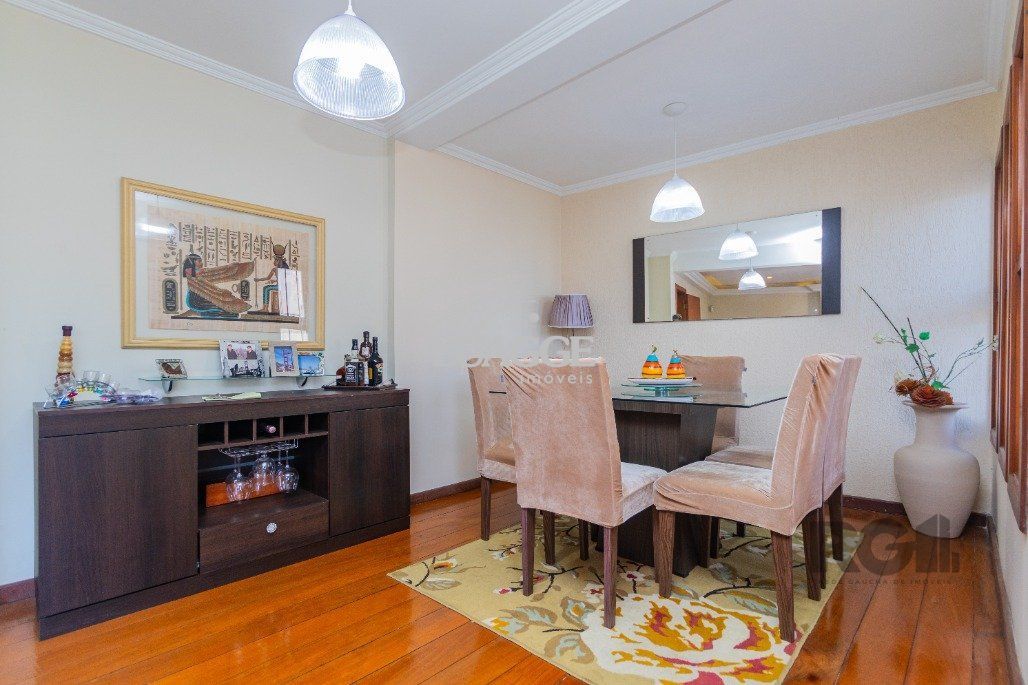 Casa à venda com 4 quartos, 215m² - Foto 9