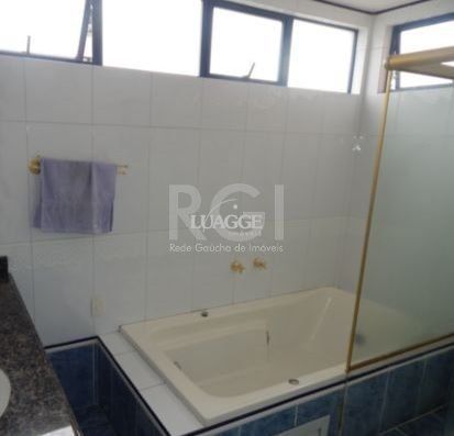 Casa à venda com 4 quartos, 285m² - Foto 9