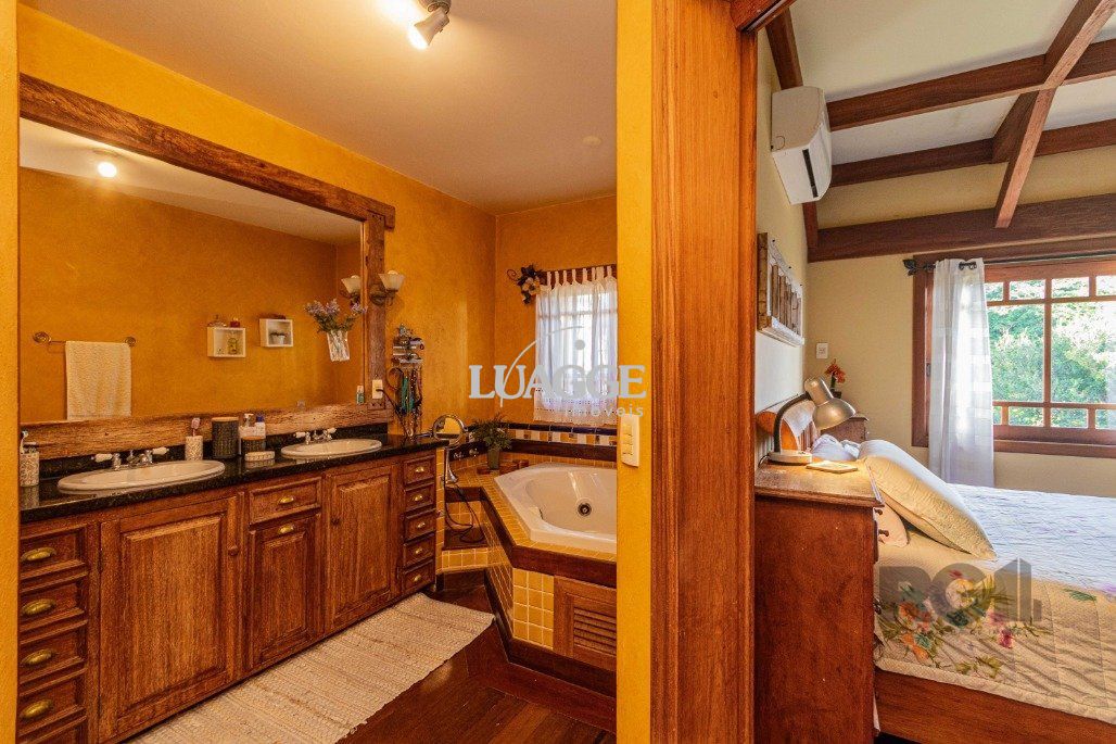 Casa à venda com 4 quartos, 342m² - Foto 36