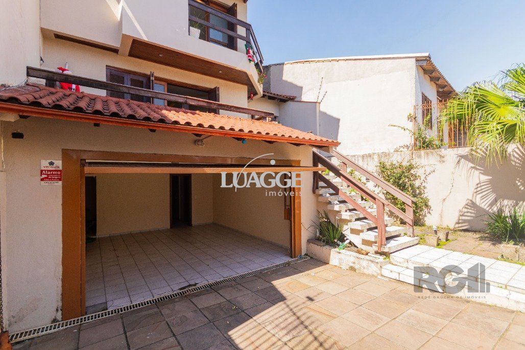 Casa à venda com 4 quartos, 215m² - Foto 3