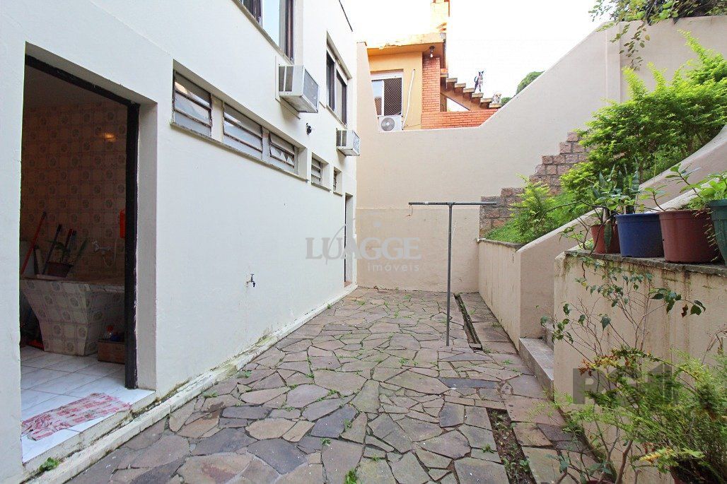 Casa à venda com 3 quartos, 252m² - Foto 26